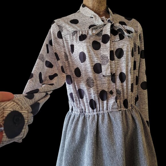 Vintage 80s 90s Black & Gray  Polka Dot Dress With Bow Collar & Elastic Waist - Picture 1 of 13